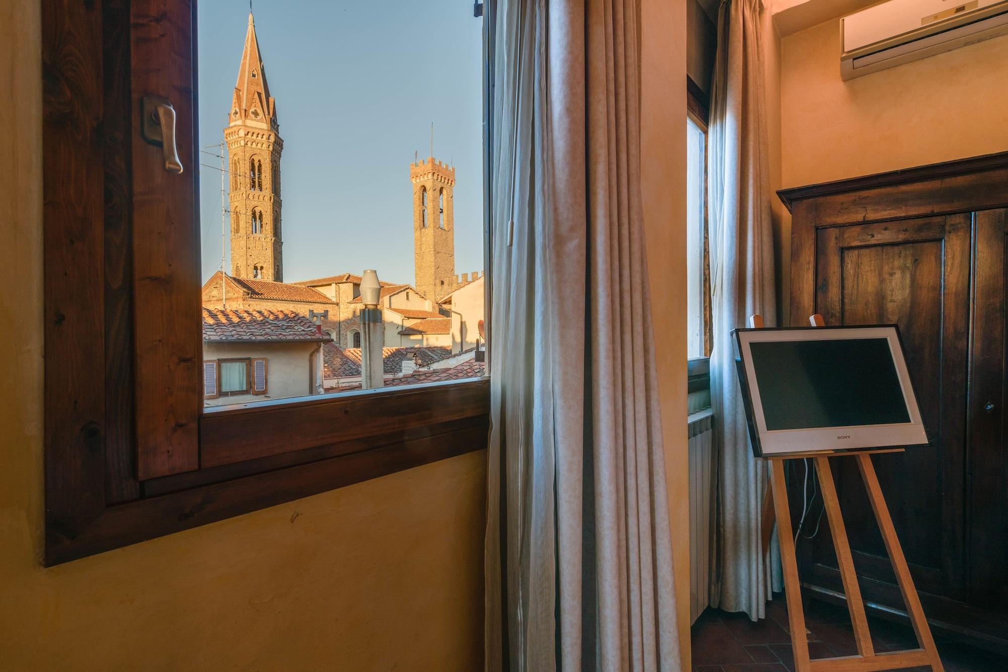 Bed & Breakfast Residenza D'Epoca In Piazza Della Signoria Florence ...